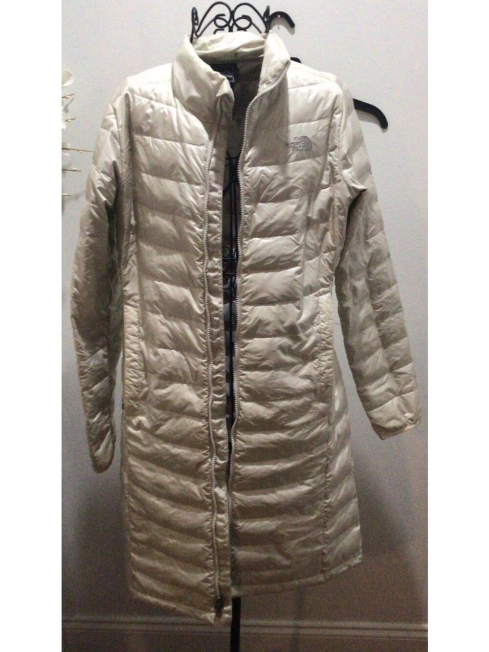The North Face Jacket Woman’s M Ivory Cream Long Puffer Jacket